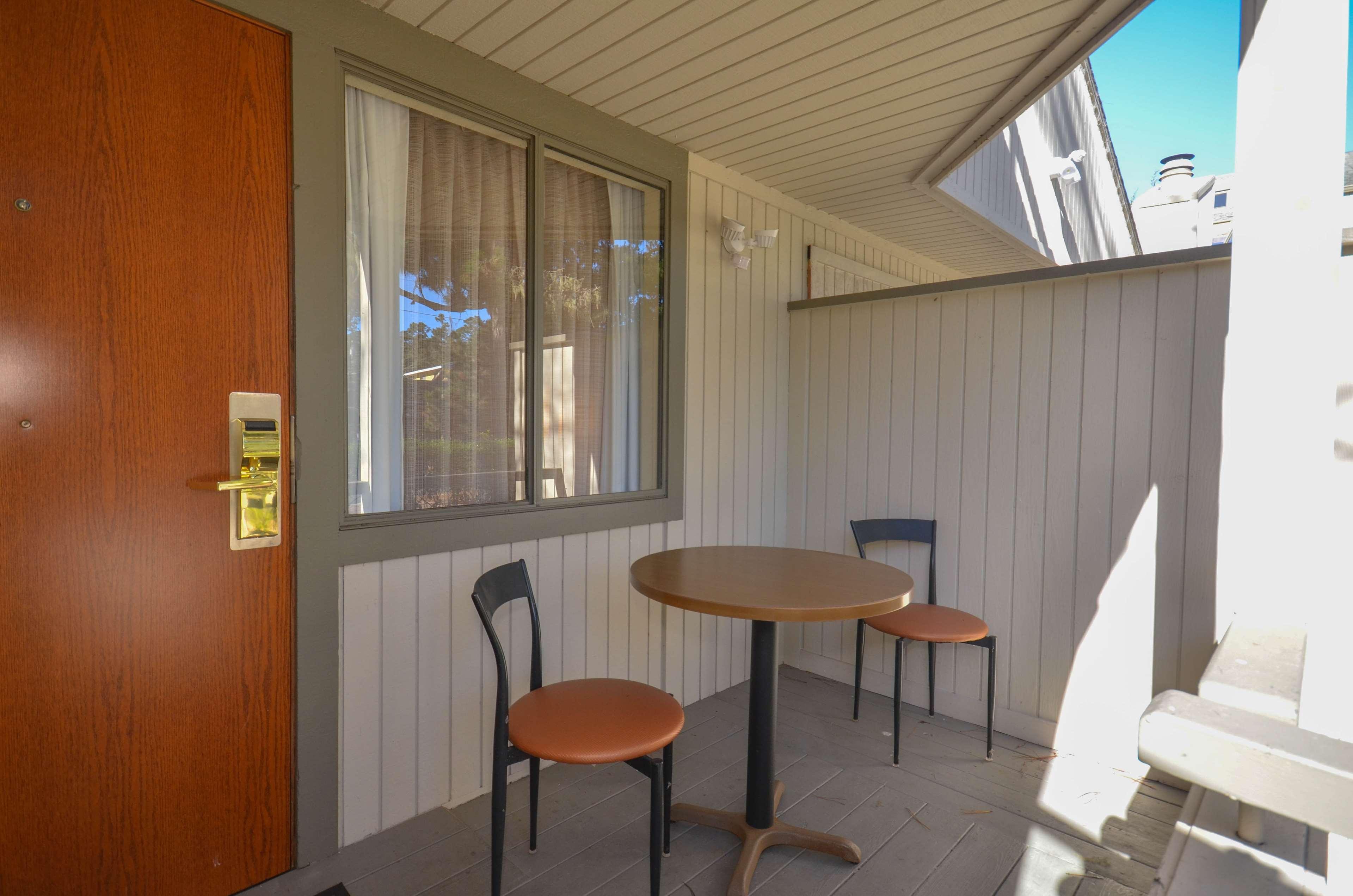 Best Western The Inn & Suites Pacific Grove Exteriör bild