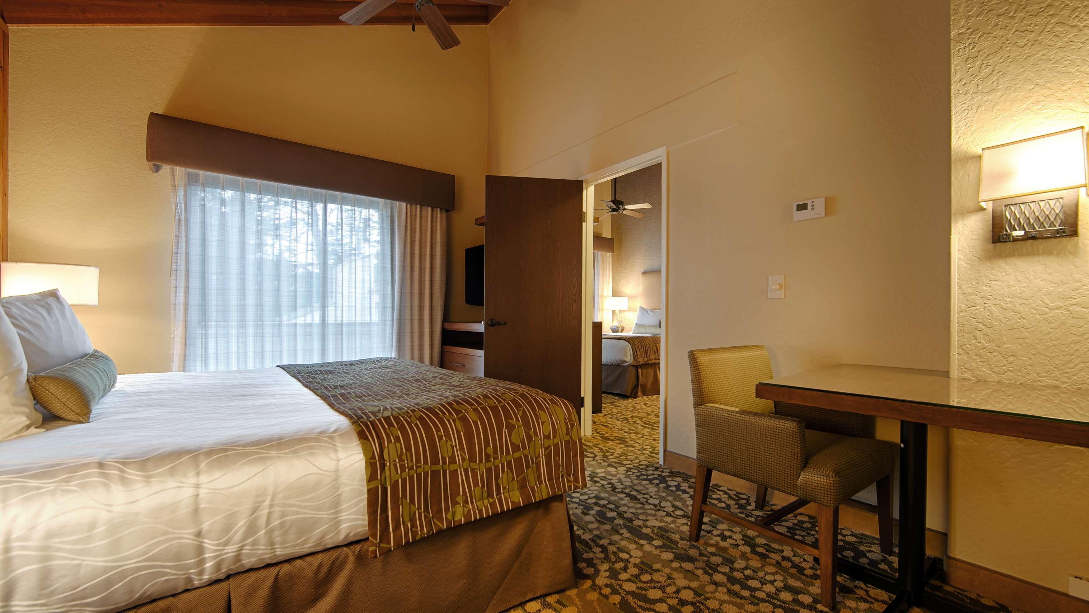 Best Western The Inn & Suites Pacific Grove Exteriör bild