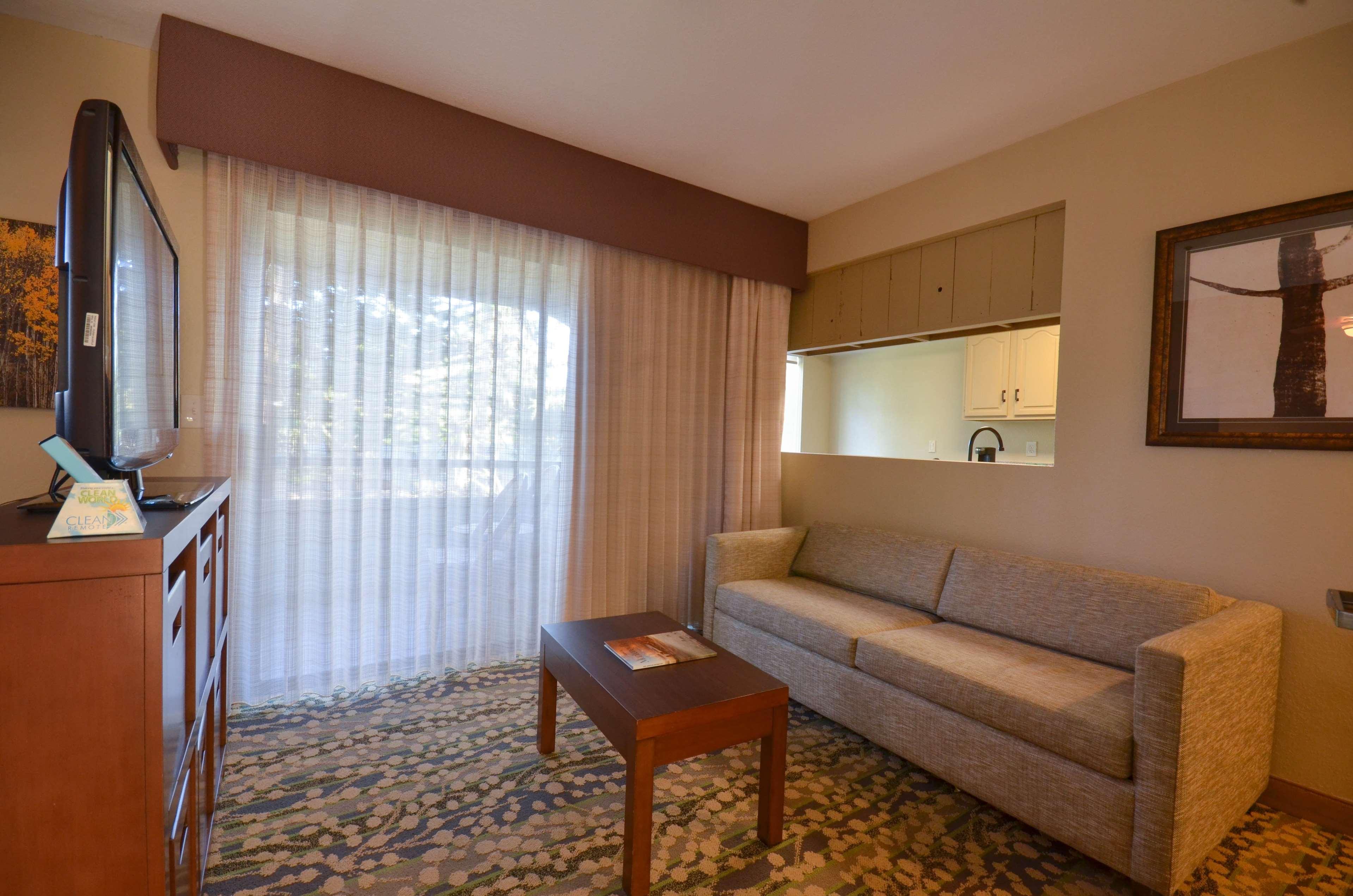 Best Western The Inn & Suites Pacific Grove Exteriör bild