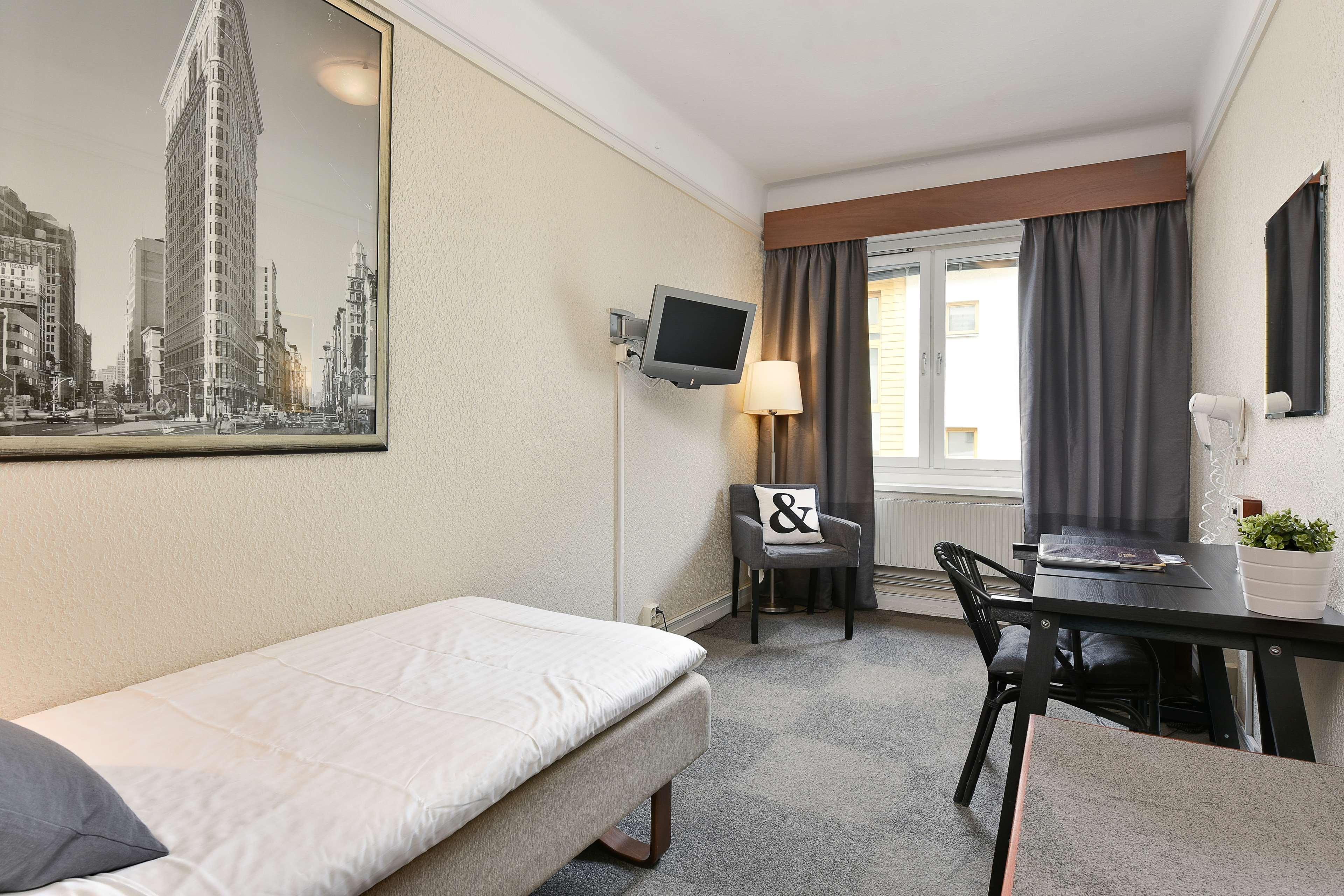 Best Western The Inn & Suites Pacific Grove Exteriör bild