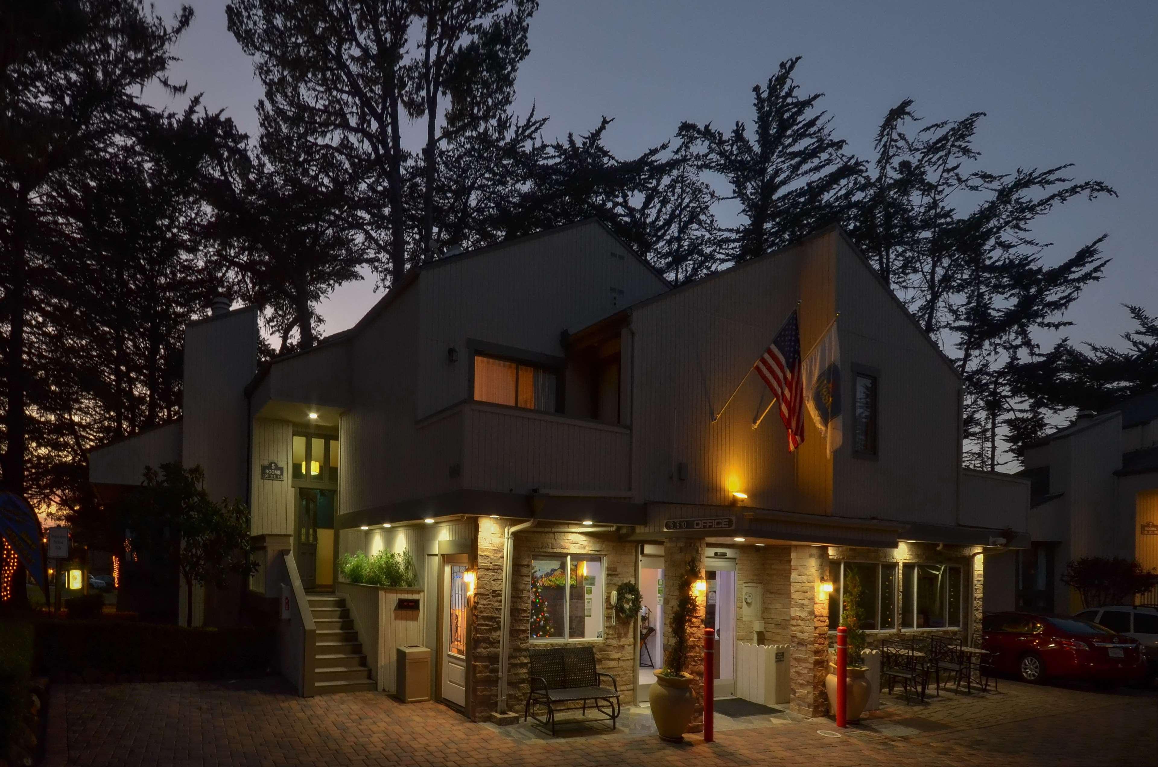 Best Western The Inn & Suites Pacific Grove Exteriör bild