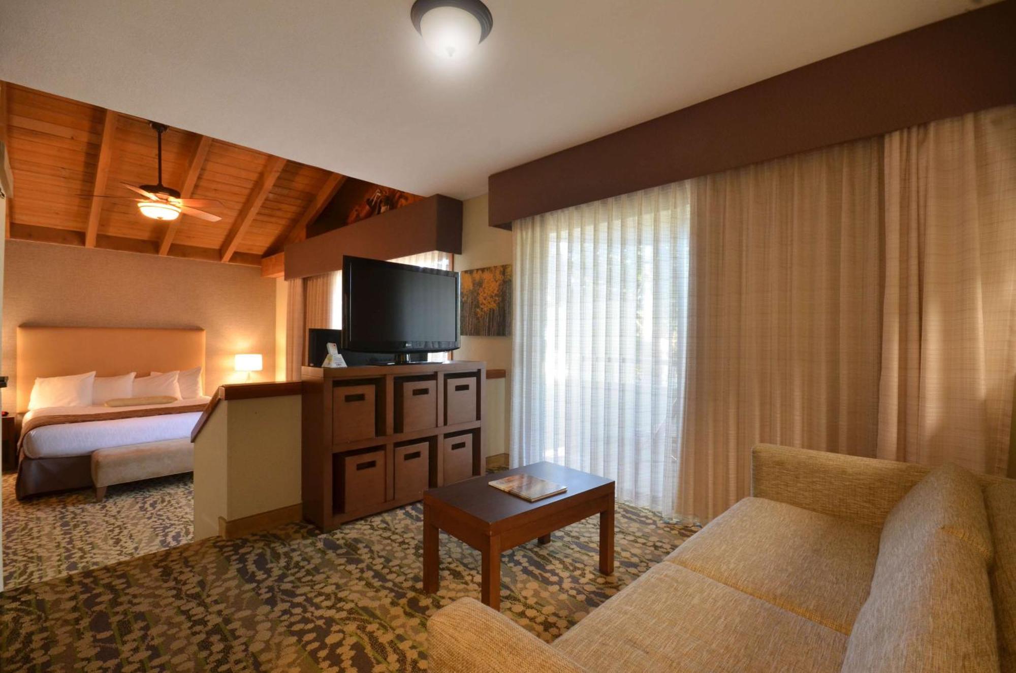 Best Western The Inn & Suites Pacific Grove Exteriör bild