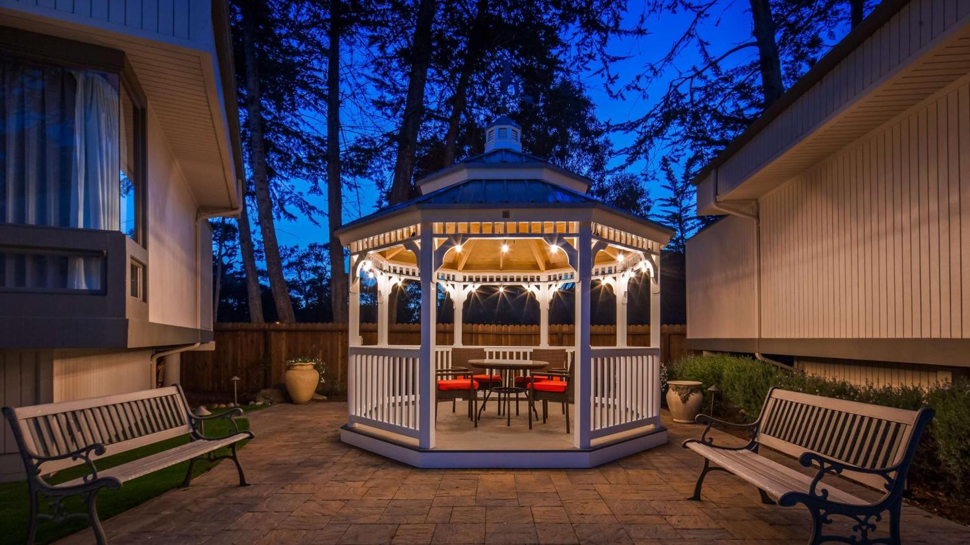 Best Western The Inn & Suites Pacific Grove Exteriör bild